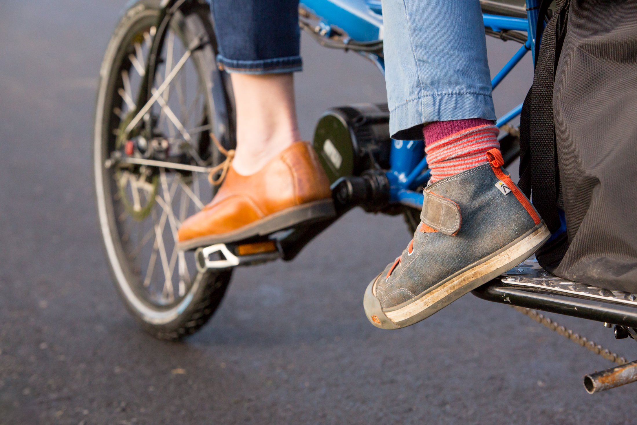 Members pedal together Members pedal together